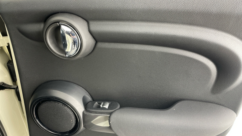 MINI Hatchback 1.5 Cooper Classic II 5dr Petrol Hatchback